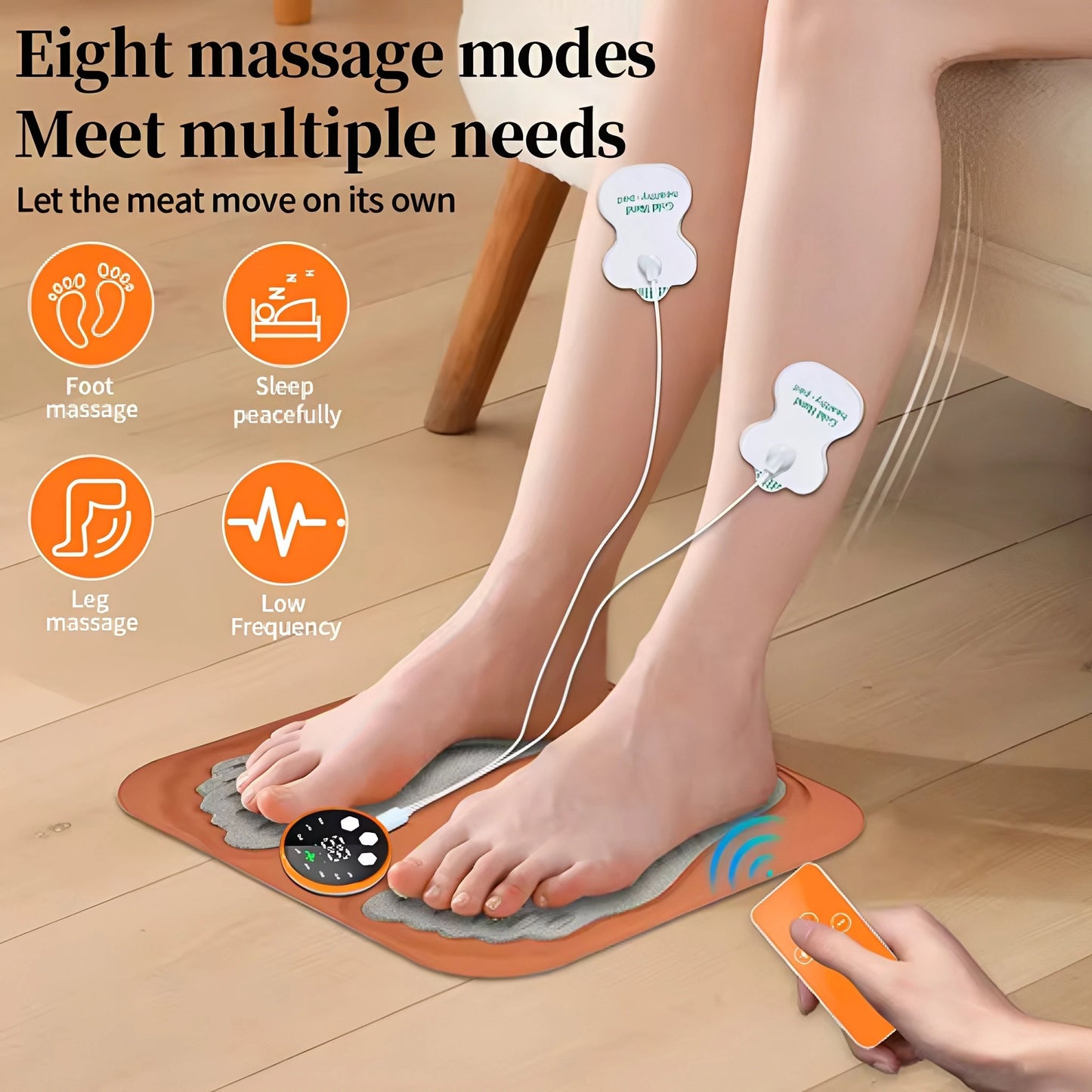 Person står med fötterna på EMS-massagemattan